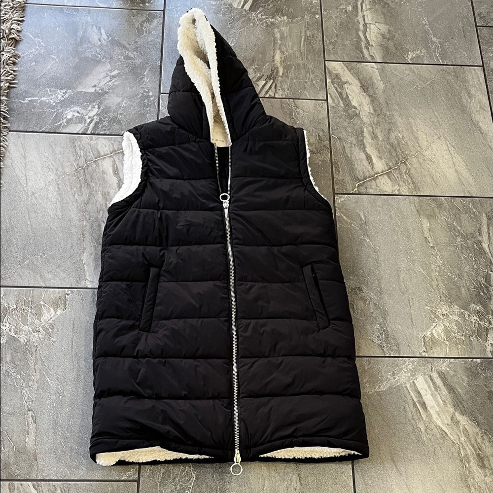 🖤 Avec Les Filles Black Long Puffer Vest Sherpa Lined Size Large Hooded Quilted